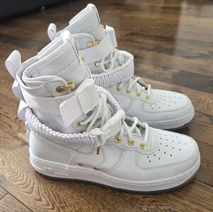 Nike SF Air Force 1 High "Lunar New Year" In White/ Metallic Gold Mens Size 5.5